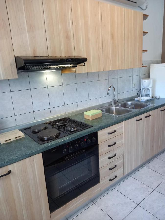 Apartman Katica Banjol Ngoại thất bức ảnh