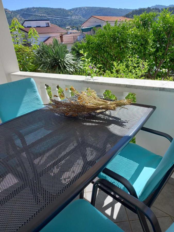 Apartman Katica Banjol Ngoại thất bức ảnh